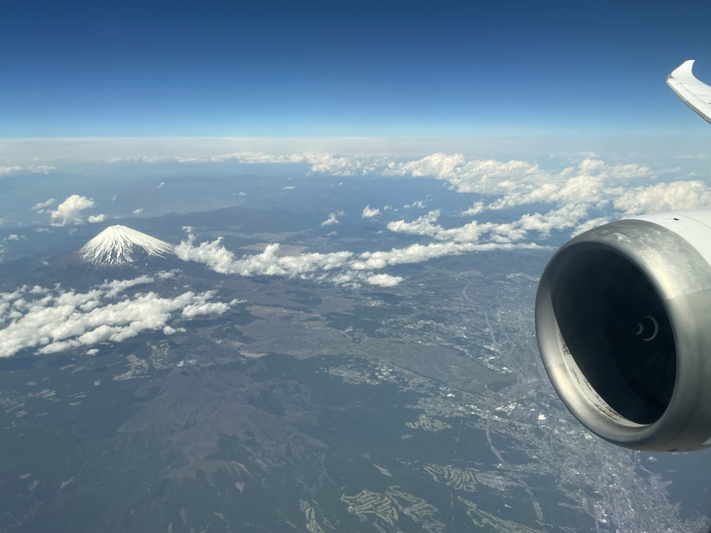 富士山と機体