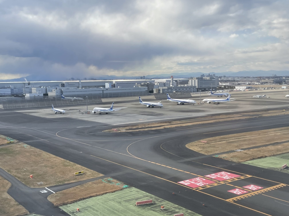 着陸直前、羽田空港 34Rへと進入する様子