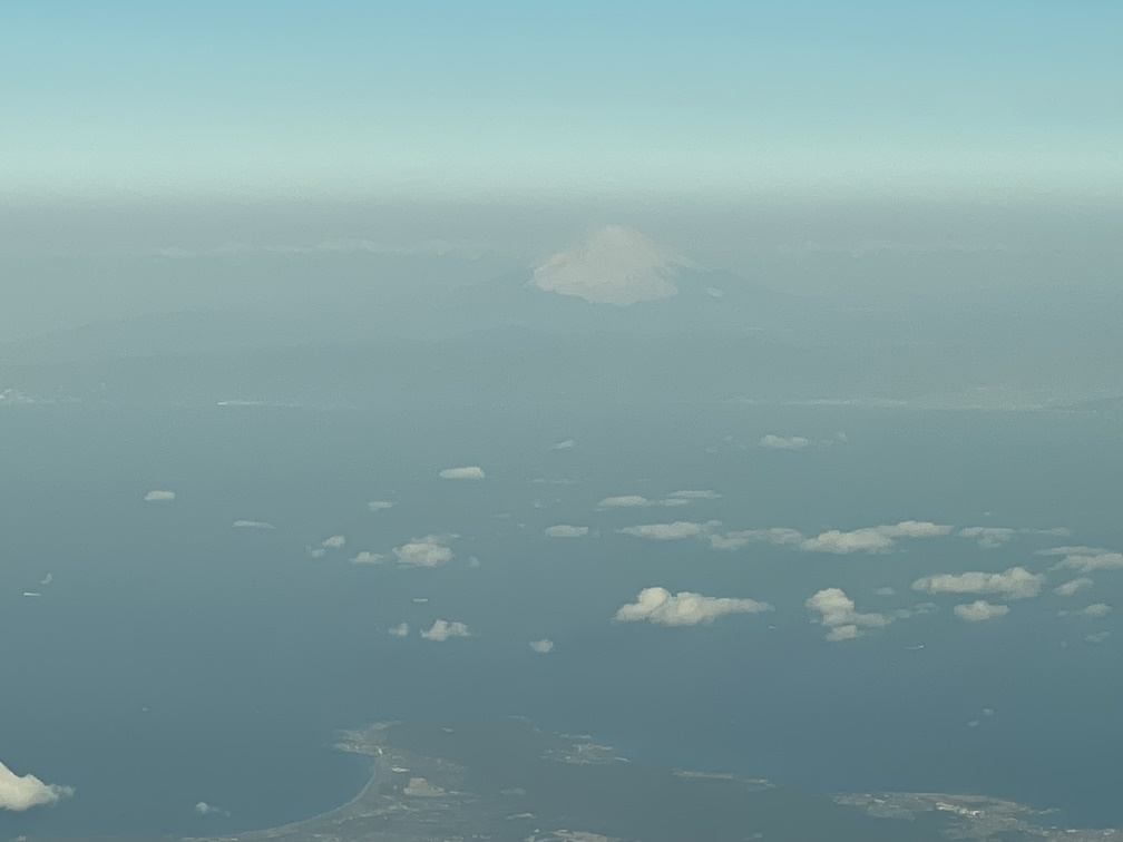 機内から見る富士山