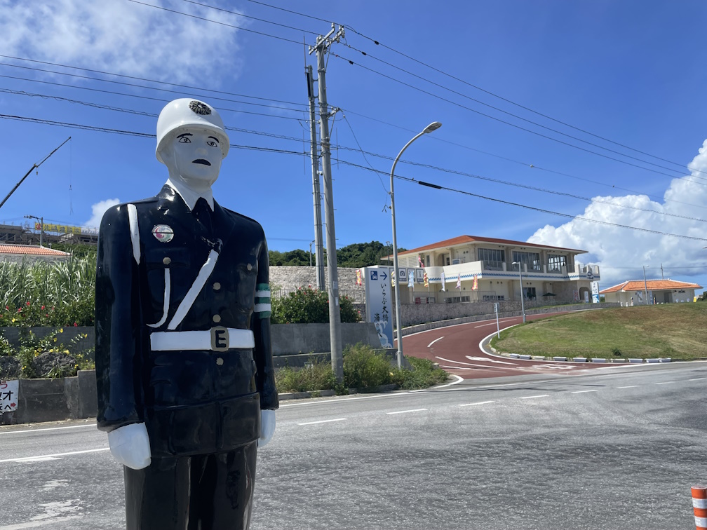 伊良部島への陸路の番人、宮古島まもる君（たかや君）