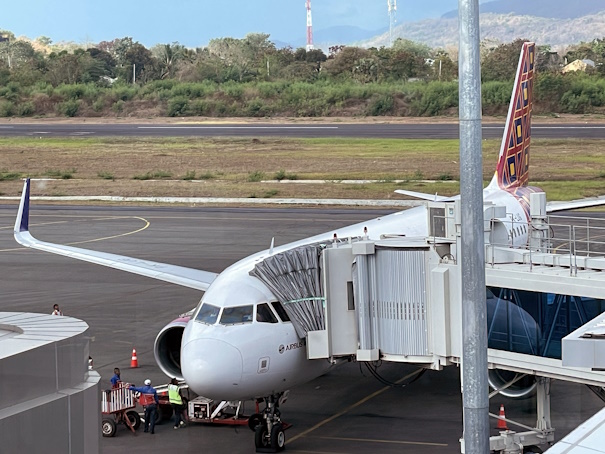 駐機するBatik Air ID6523便のA320