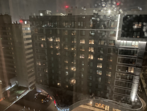 窓からの景色(夜景)