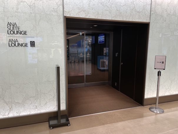 ANA PREMIUM CHECK-INの入口