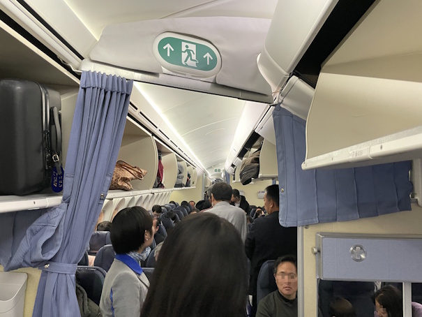 搭乗時の機内の様子