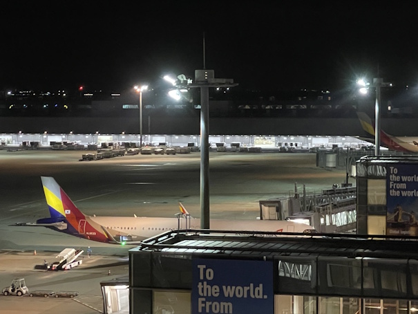駐機中のアシアナ航空 A321