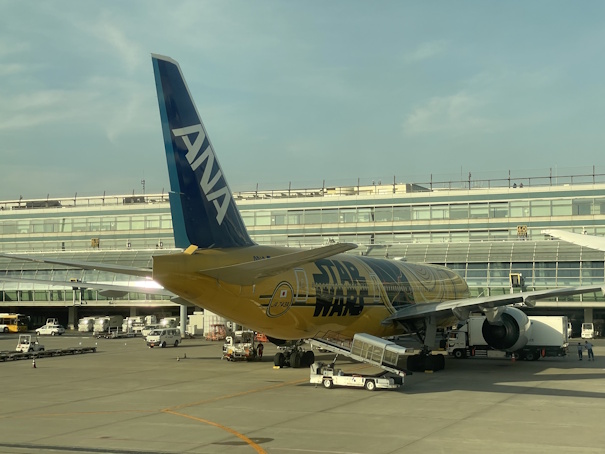 C-3POジェットのB777-200