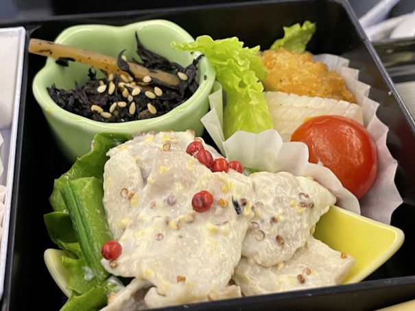 赤魚西京焼き、蕗と筍の白和え、さつまいも甘露煮、炊き合わせ